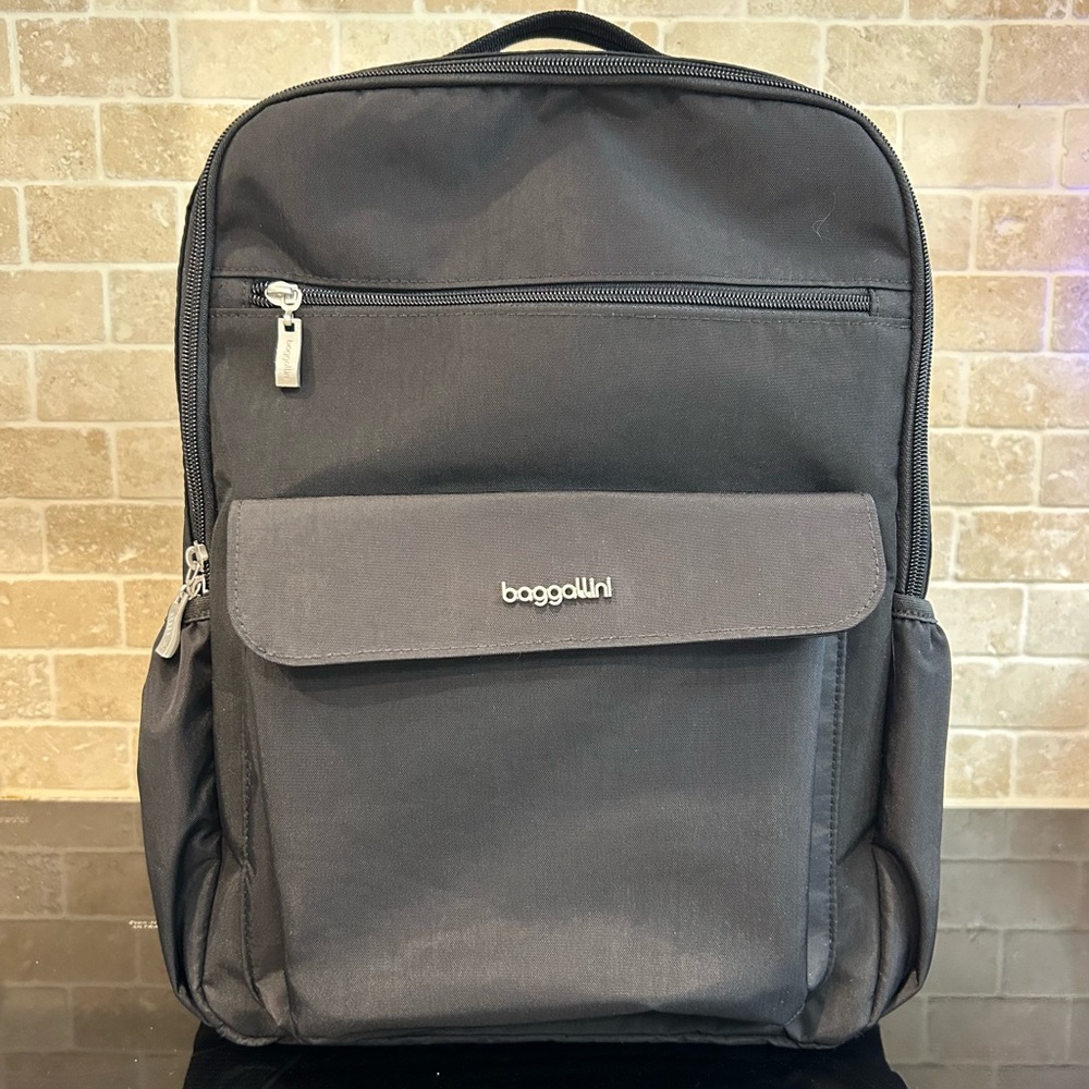 Baggallini Everyday Laptop Backpack Lightweight/ Water-Repellent